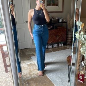 ARITZIA The Farrah wide leg jean size 25